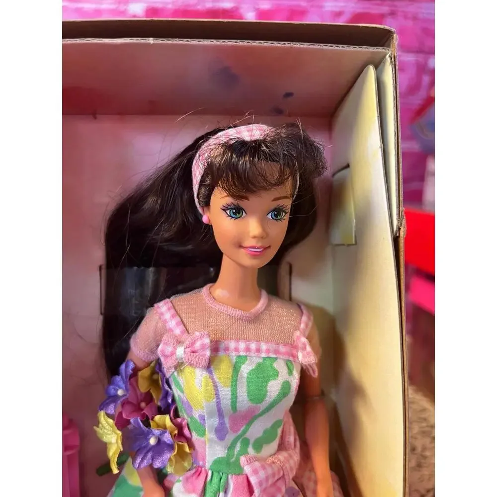 1996 spring‎ petals barbie